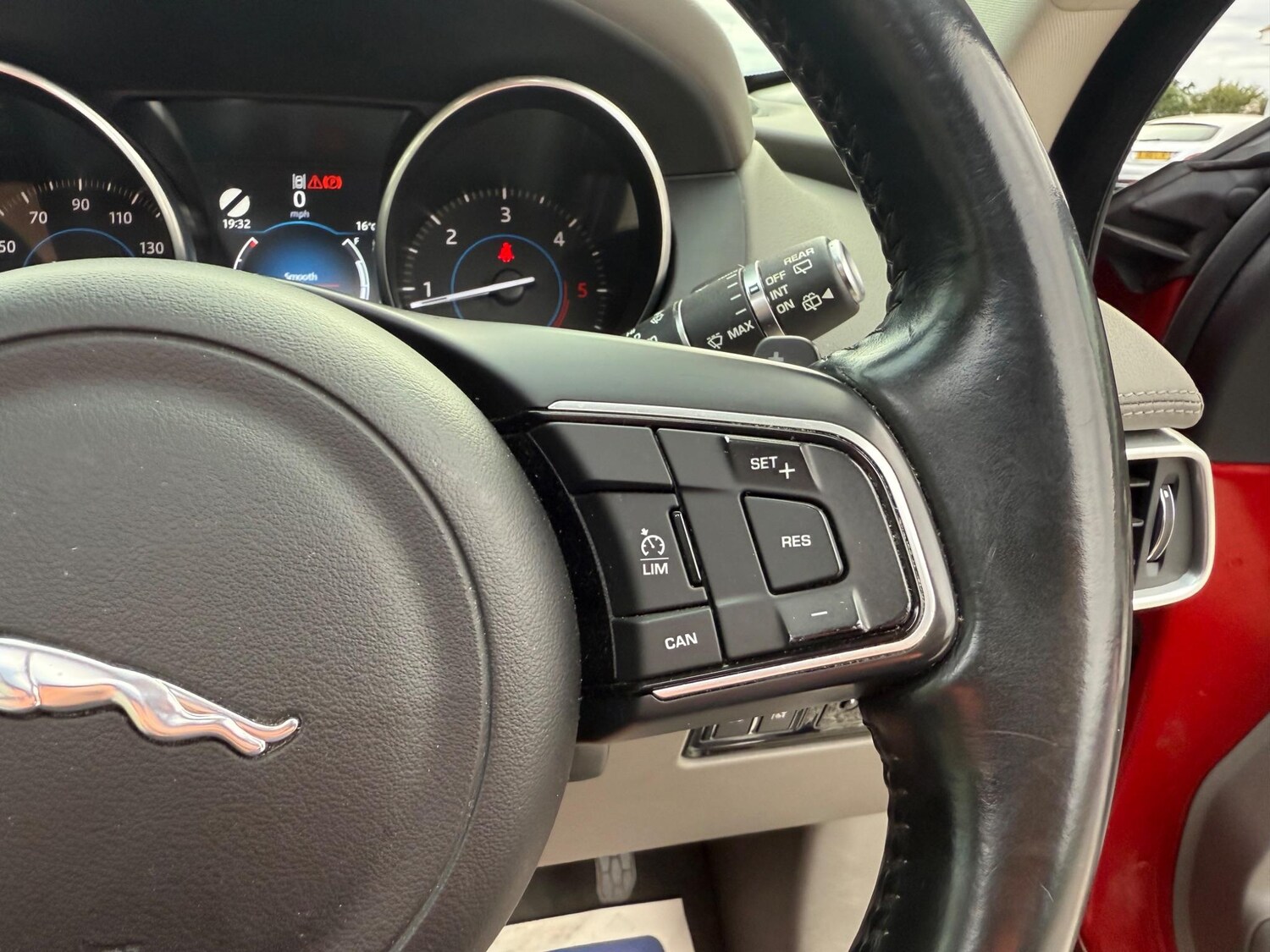 Used Jaguar F-Pace 2016 for sale - 76608552: Photo 47