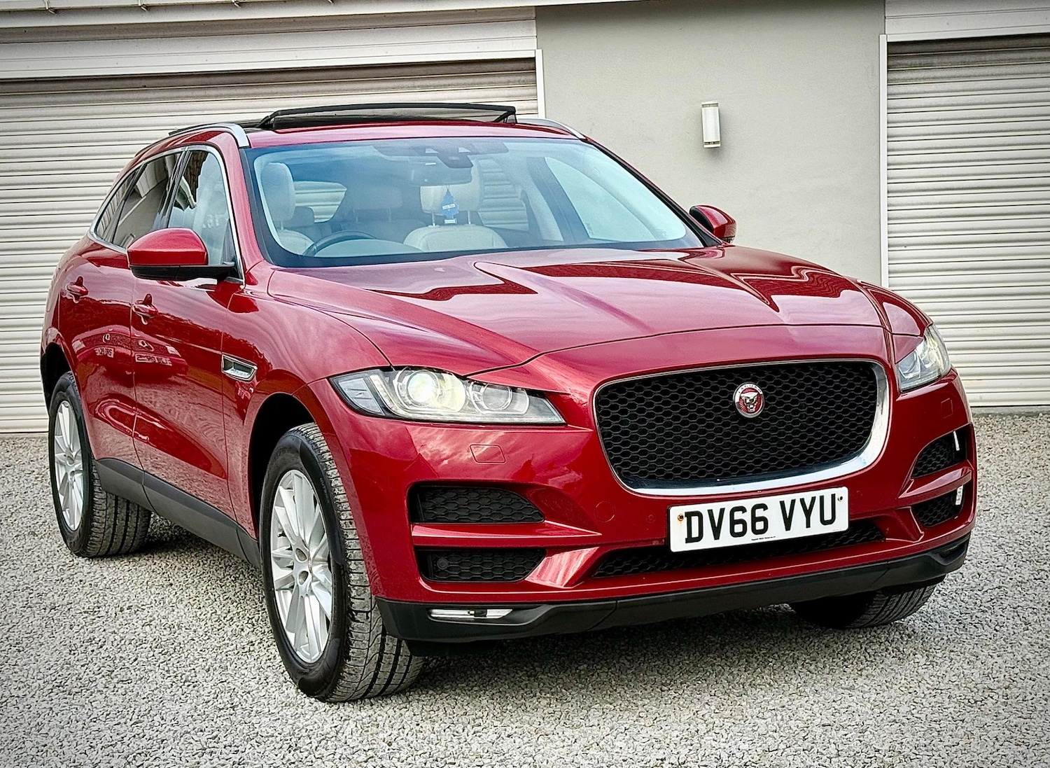 Used Jaguar F-Pace 2016 for sale - 76608552: Photo 5