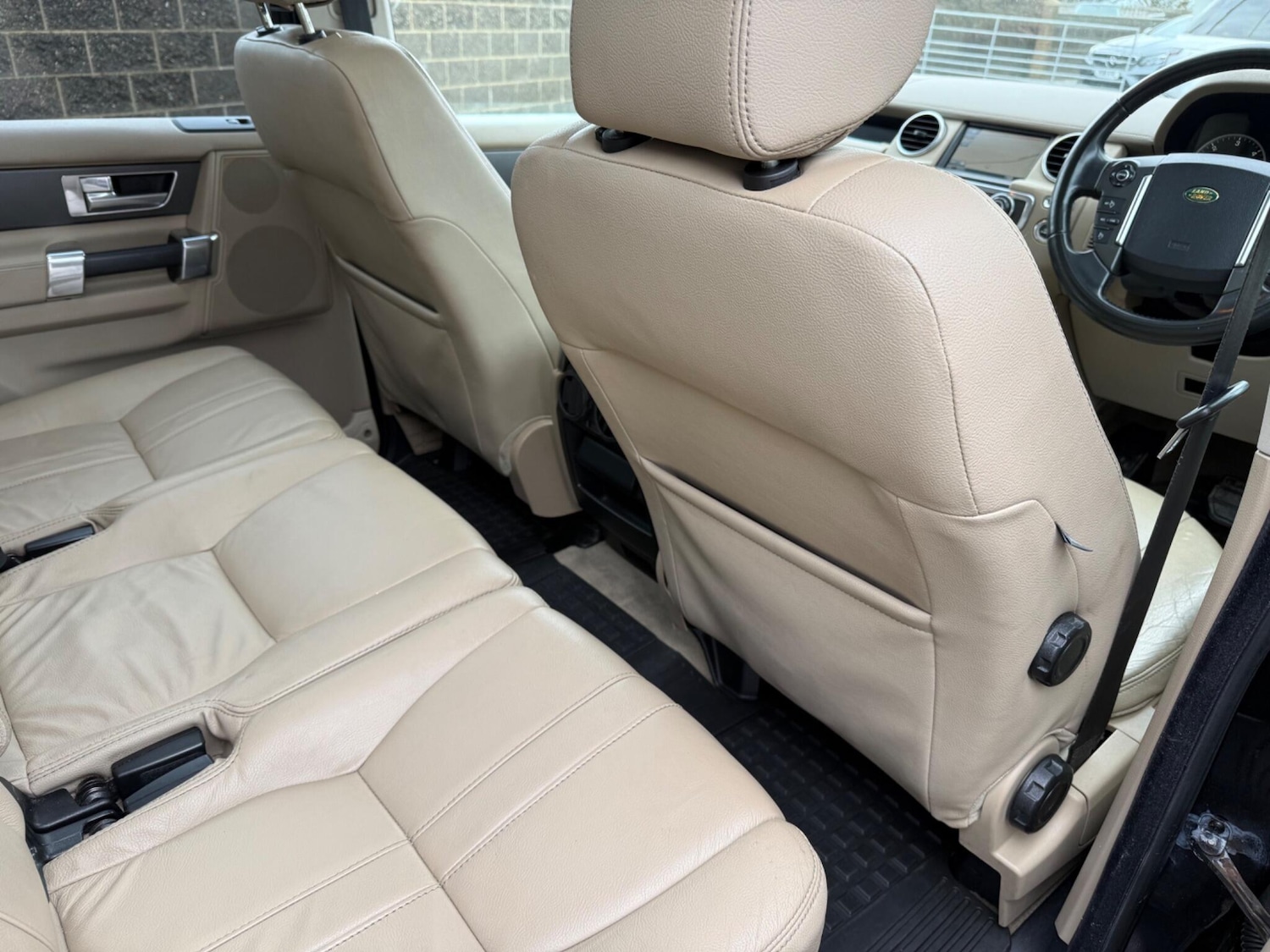 Used Land Rover Discovery 4 2009 for sale - 77597930: Photo 30