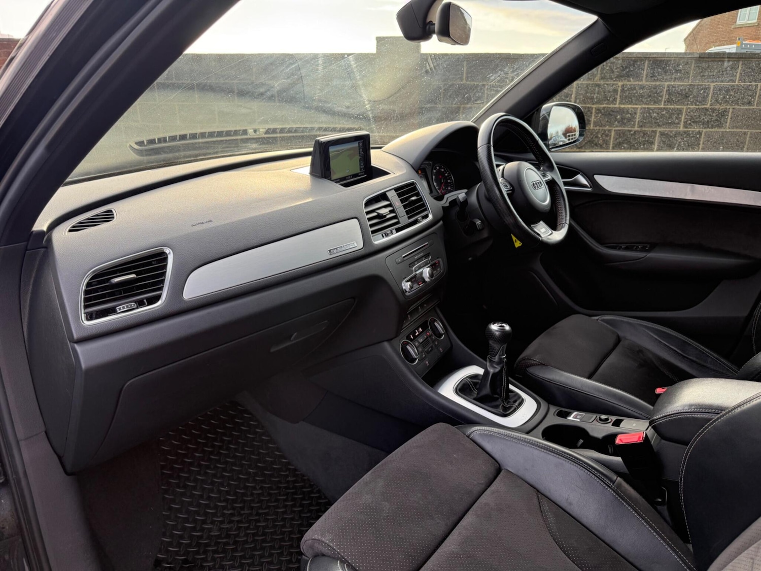 Used Audi Q3 2015 for sale - 77203458: Photo 10