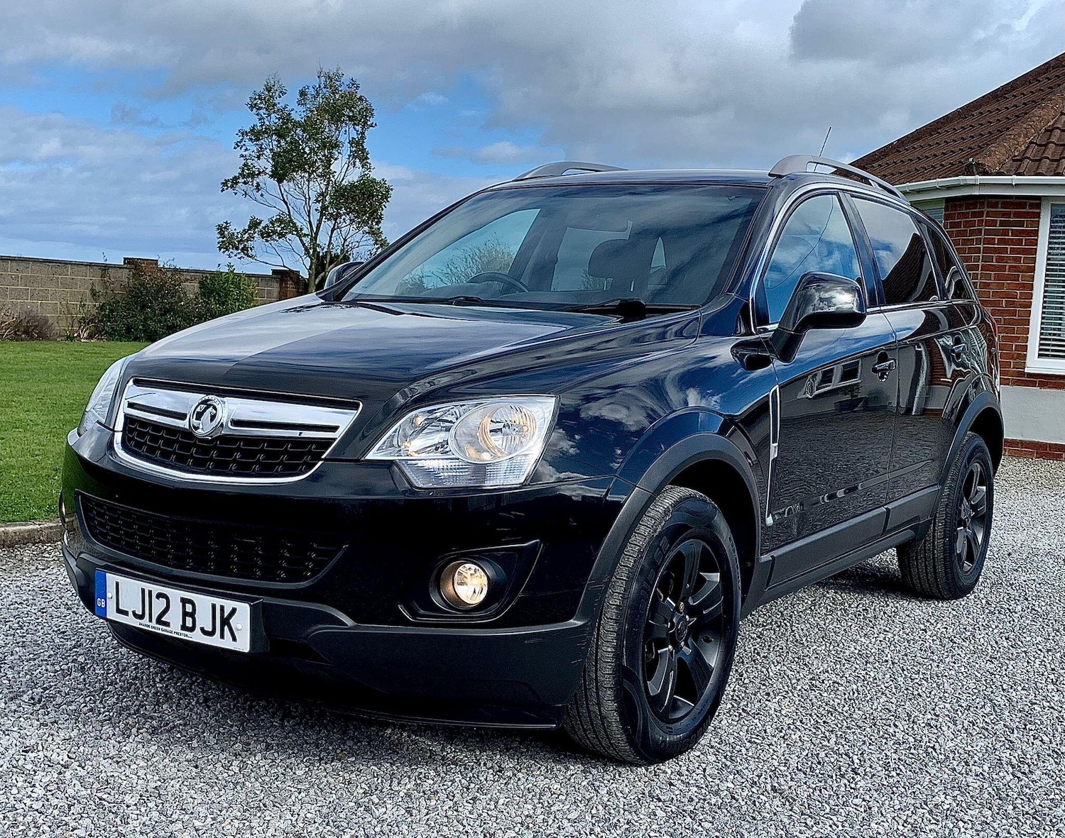 Used Vauxhall Antara 2012 for sale - 77882675: Photo 2