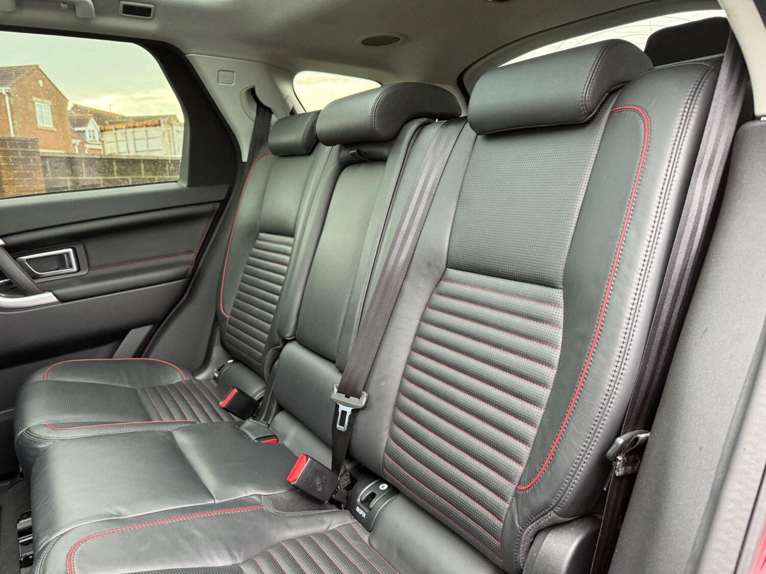 Used Land Rover Discovery Sport 2016 for sale - 76913720: Photo 31