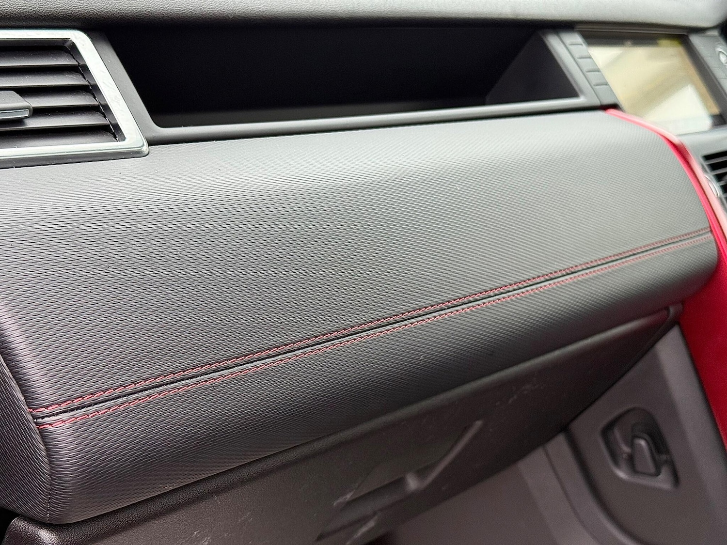 Used Land Rover Discovery Sport 2016 for sale - 76913720: Photo 51