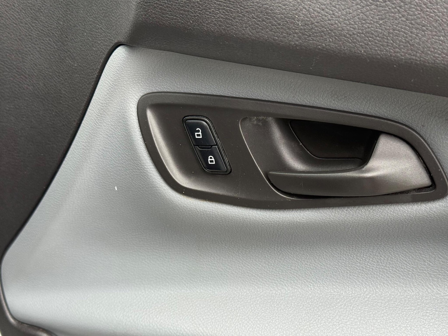 Used Ford Transit Custom 2017 for sale - 76997001: Photo 40