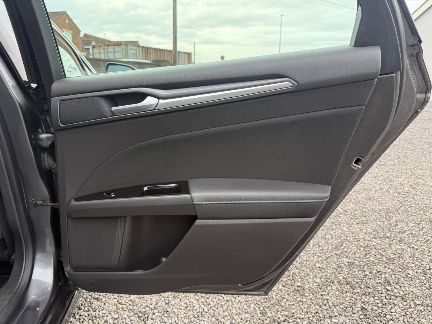 Used Ford Mondeo 2016 for sale - 76607417: Photo 32