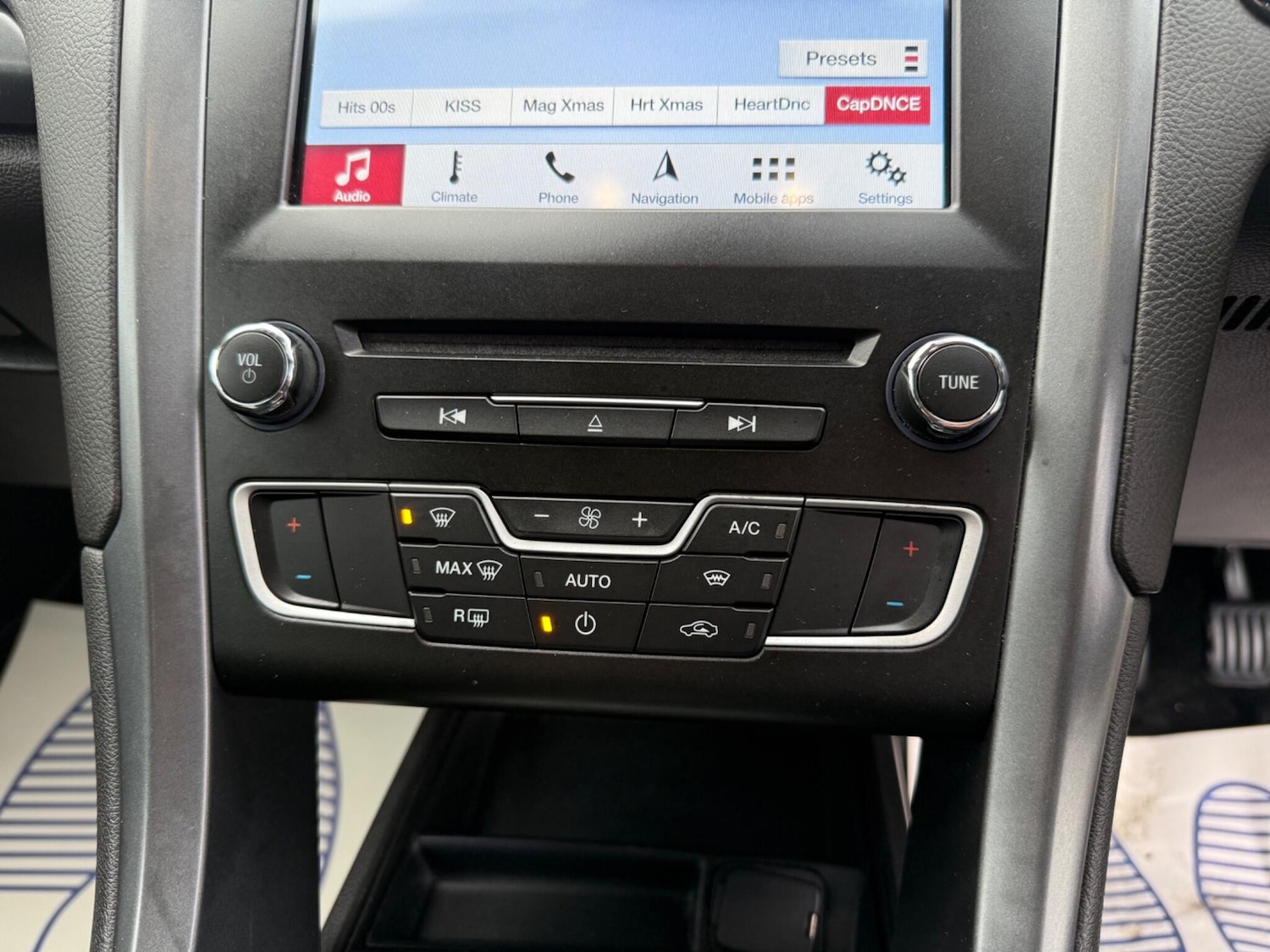 Used Ford Mondeo 2016 for sale - 76607417: Photo 38