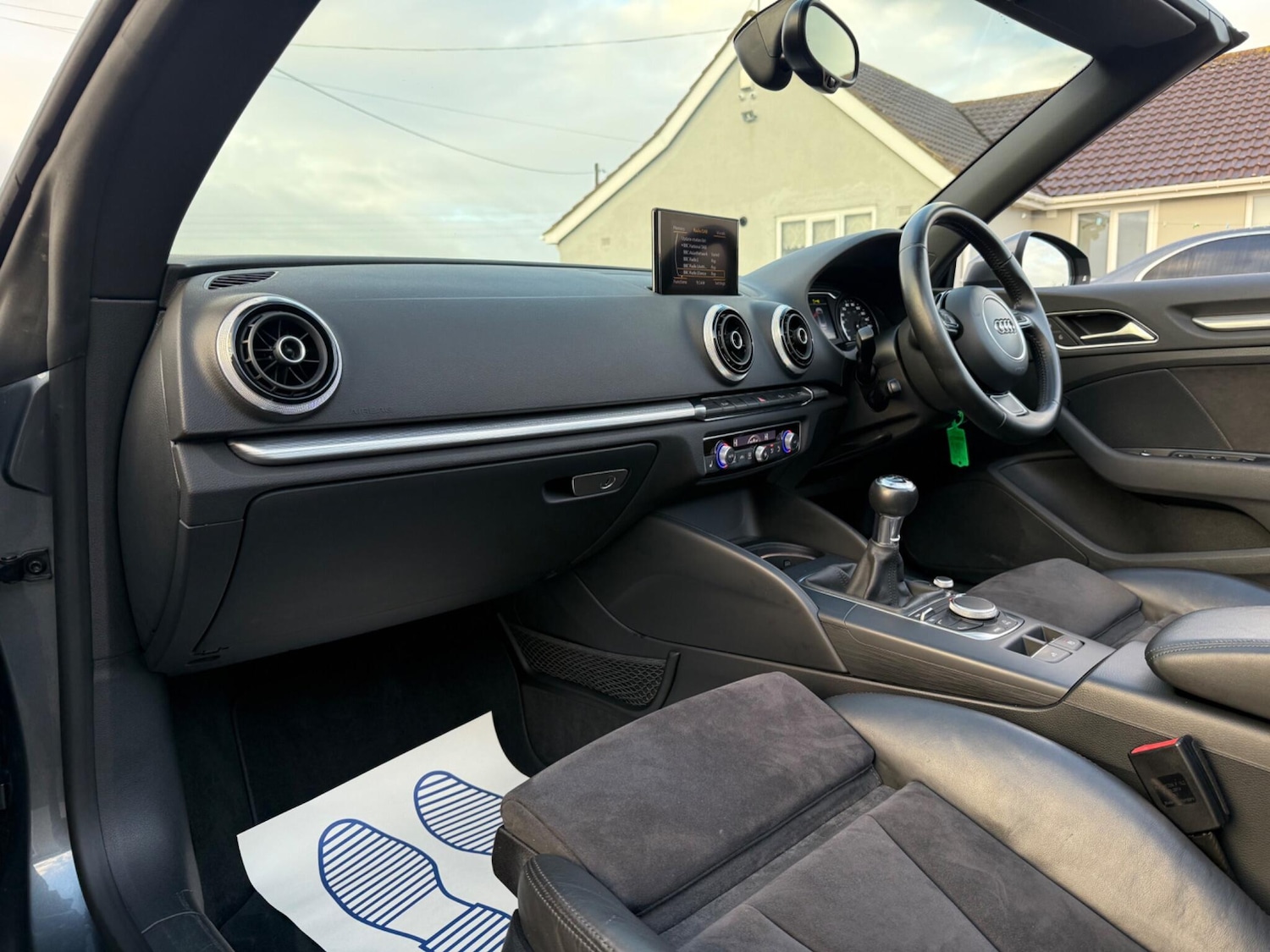 Used Audi A3 Cabriolet 2014 for sale - 76824608: Photo 2