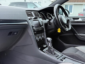 Used Volkswagen Golf 2015 for sale - 77511321: Photo