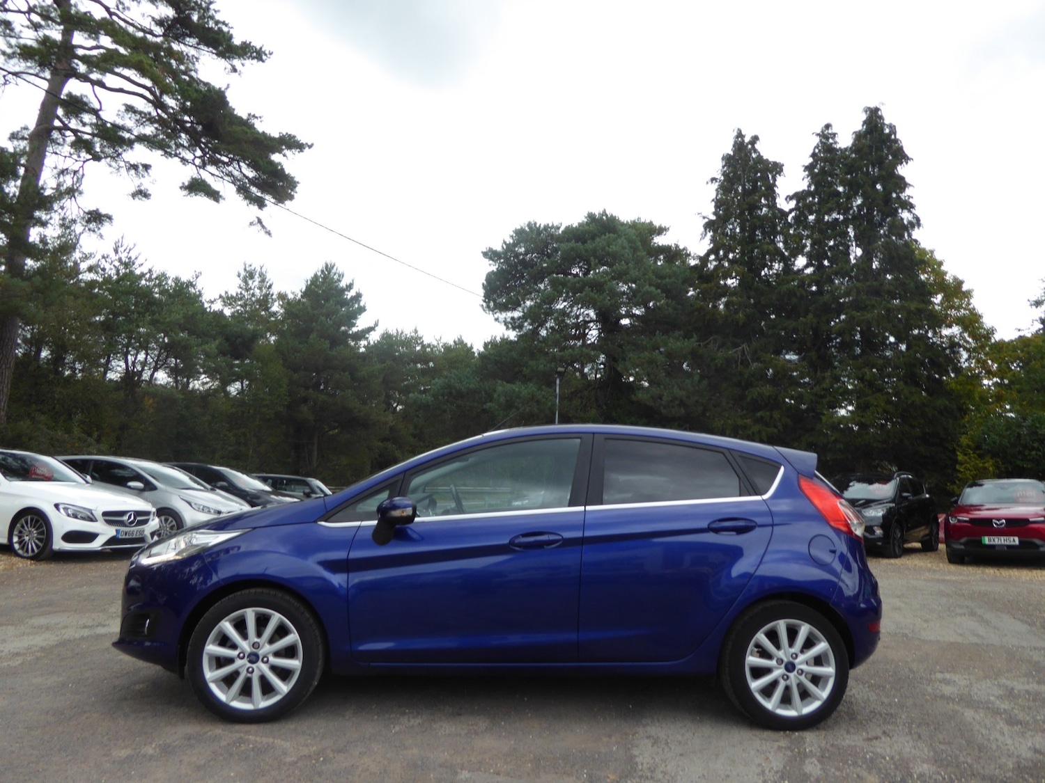 Used Ford Fiesta 2015 for sale - 76305491: Photo 2
