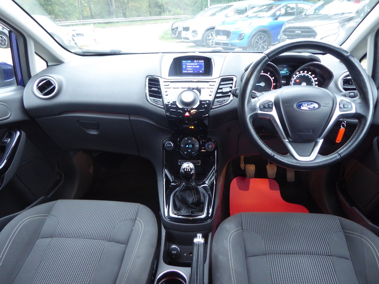 Used Ford Fiesta 2015 for sale - 76305491: Photo 9