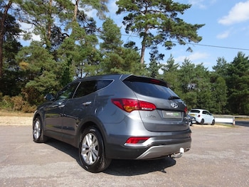 Used Hyundai Santa Fe 2017 for sale - 75575470: Photo