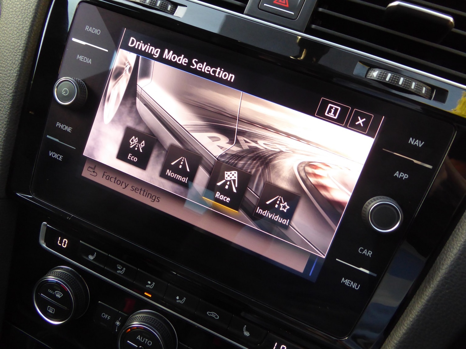 Used Volkswagen Golf 2018 for sale - 76186779: Photo 20