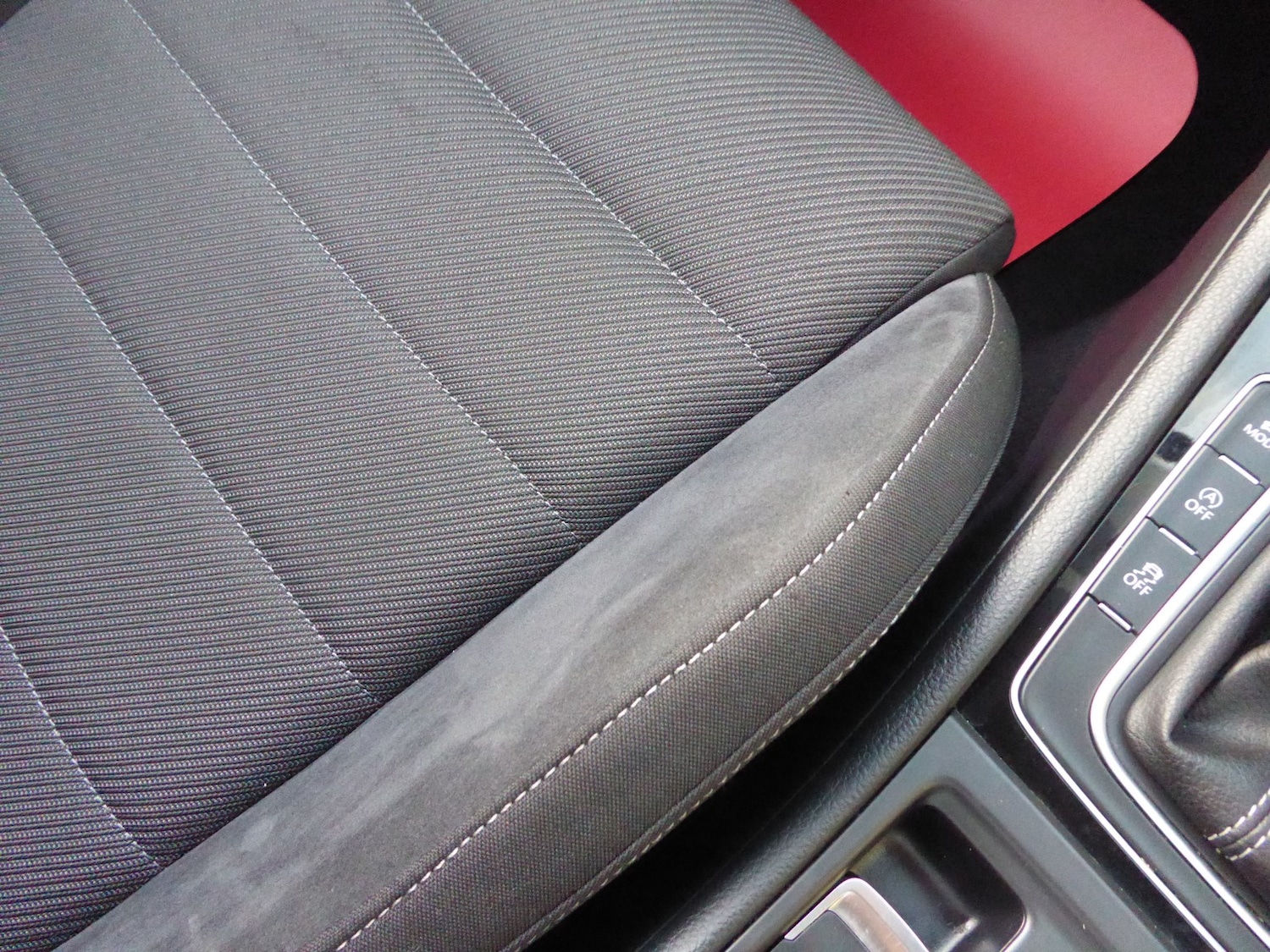 Used Volkswagen Golf 2018 for sale - 76186779: Photo 29