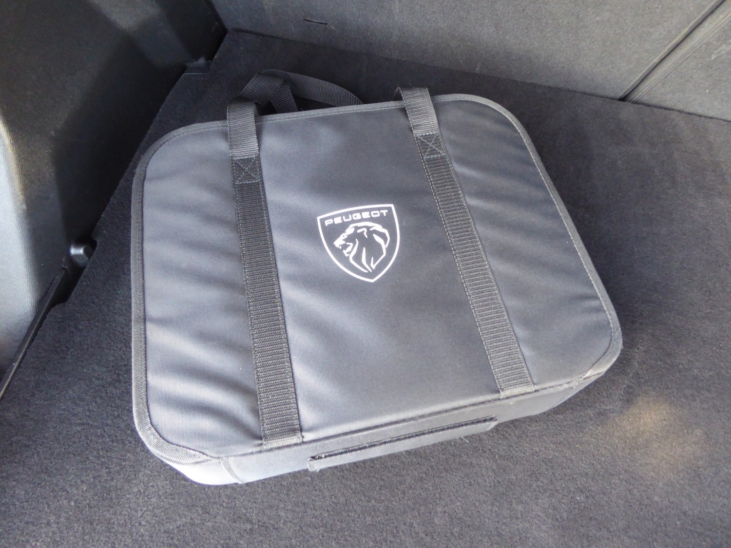 Used Peugeot 2008 2022 for sale - 76605803: Photo 16