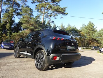 Used Peugeot 2008 2022 for sale - 76605803: Photo