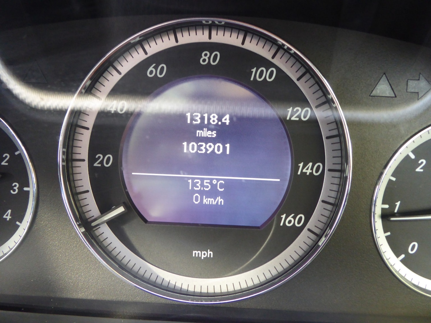 Used Mercedes-Benz E Class 2010 for sale - 76376879: Photo 28