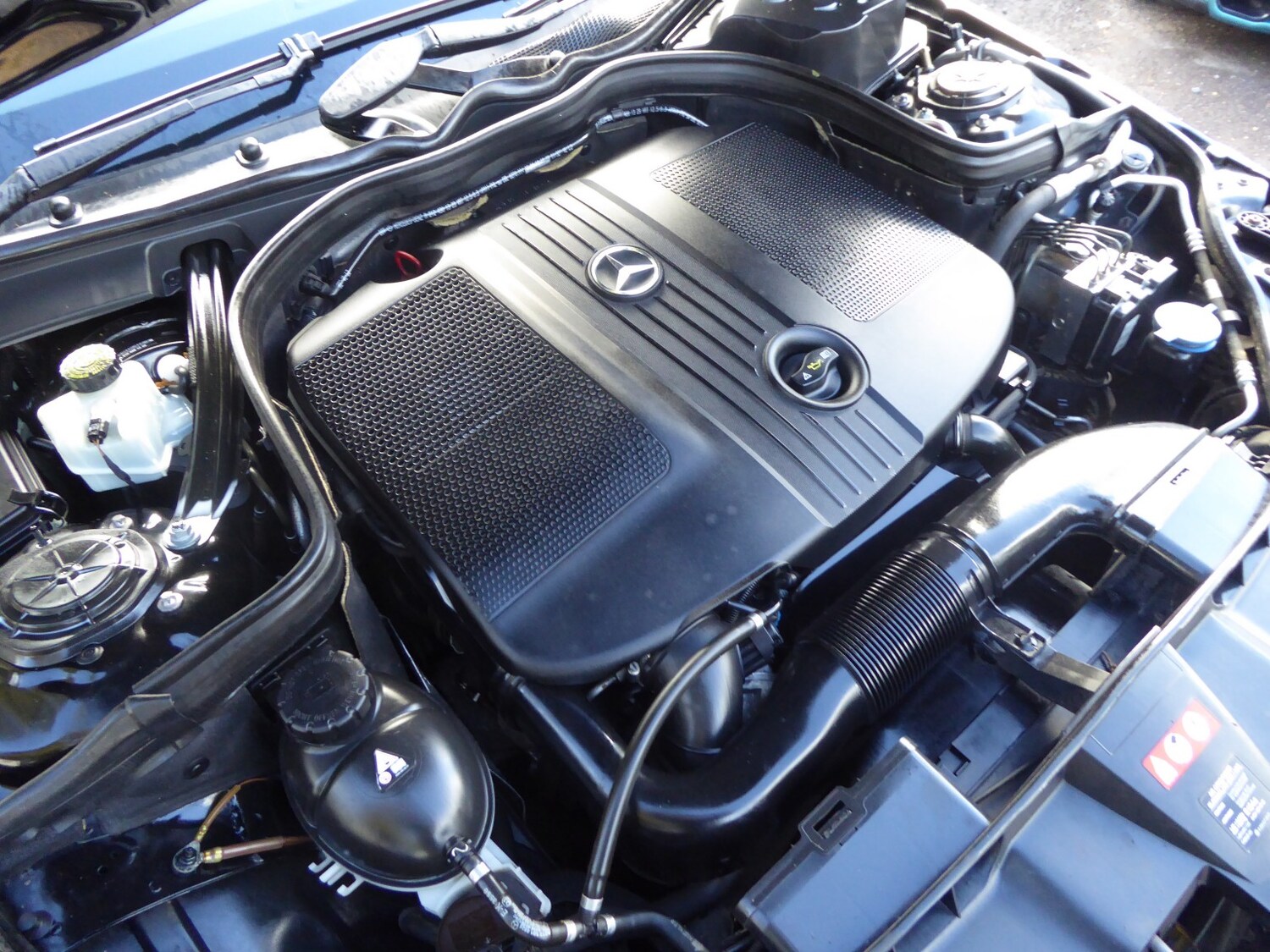 Used Mercedes-Benz E Class 2010 for sale - 76376879: Photo 39