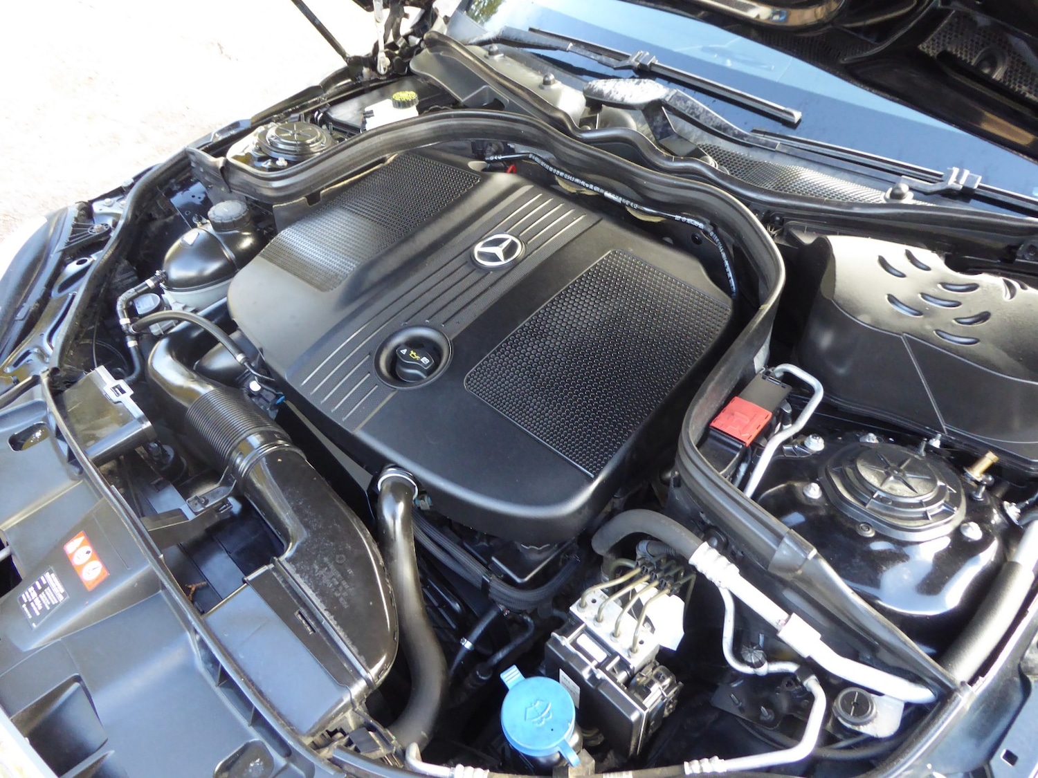 Used Mercedes-Benz E Class 2010 for sale - 76376879: Photo 40