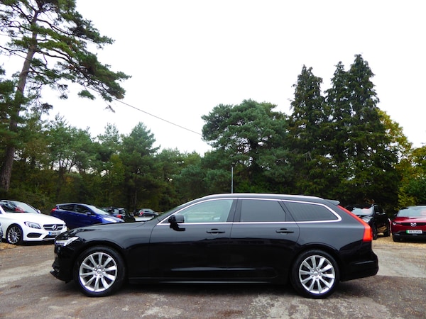 Used Volvo V90 2020 for sale - 76347171: Photo 2