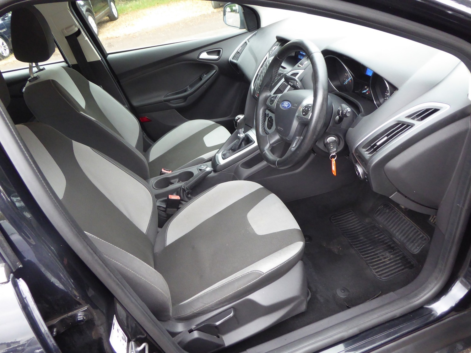 Used Ford Focus 2013 for sale - 76431024: Photo 9