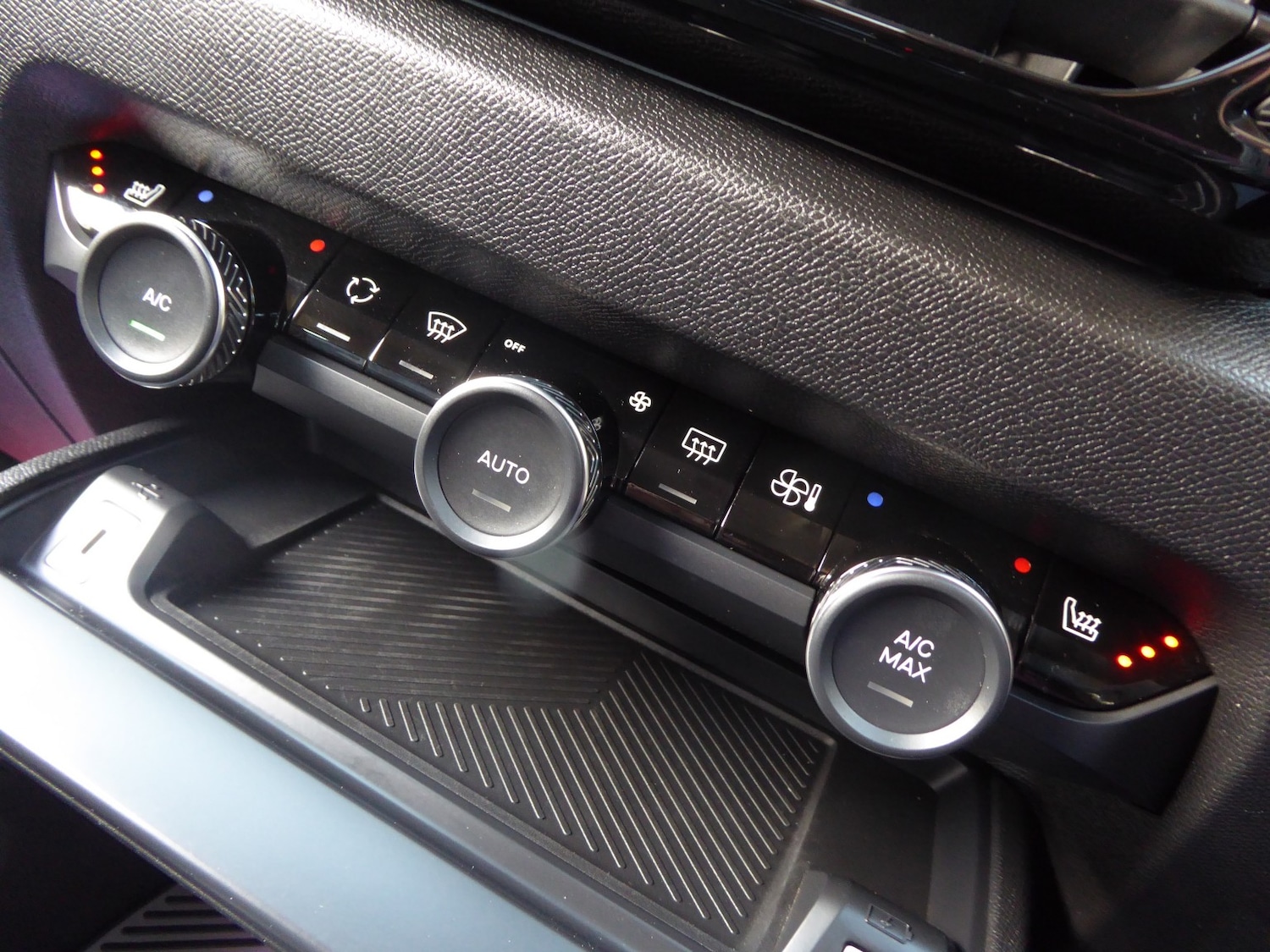 Used Citroen e-C4 2023 for sale - 76605692: Photo 19