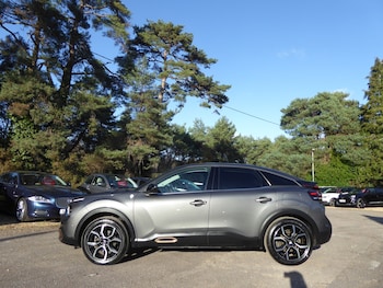 Used Citroen e-C4 2023 for sale - 76605692: Photo