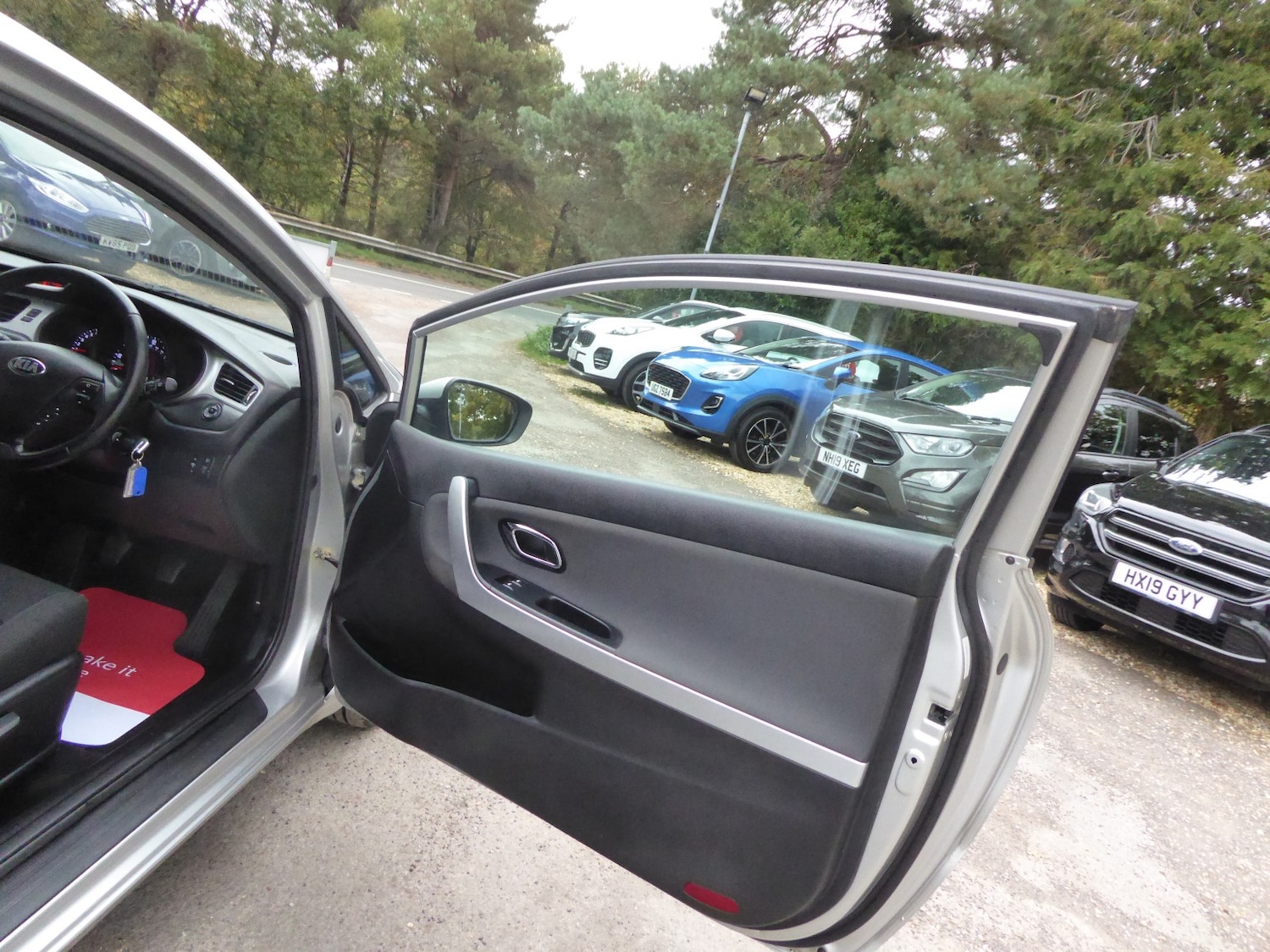 Used Kia Pro Ceed 2015 for sale - 76655972: Photo 20