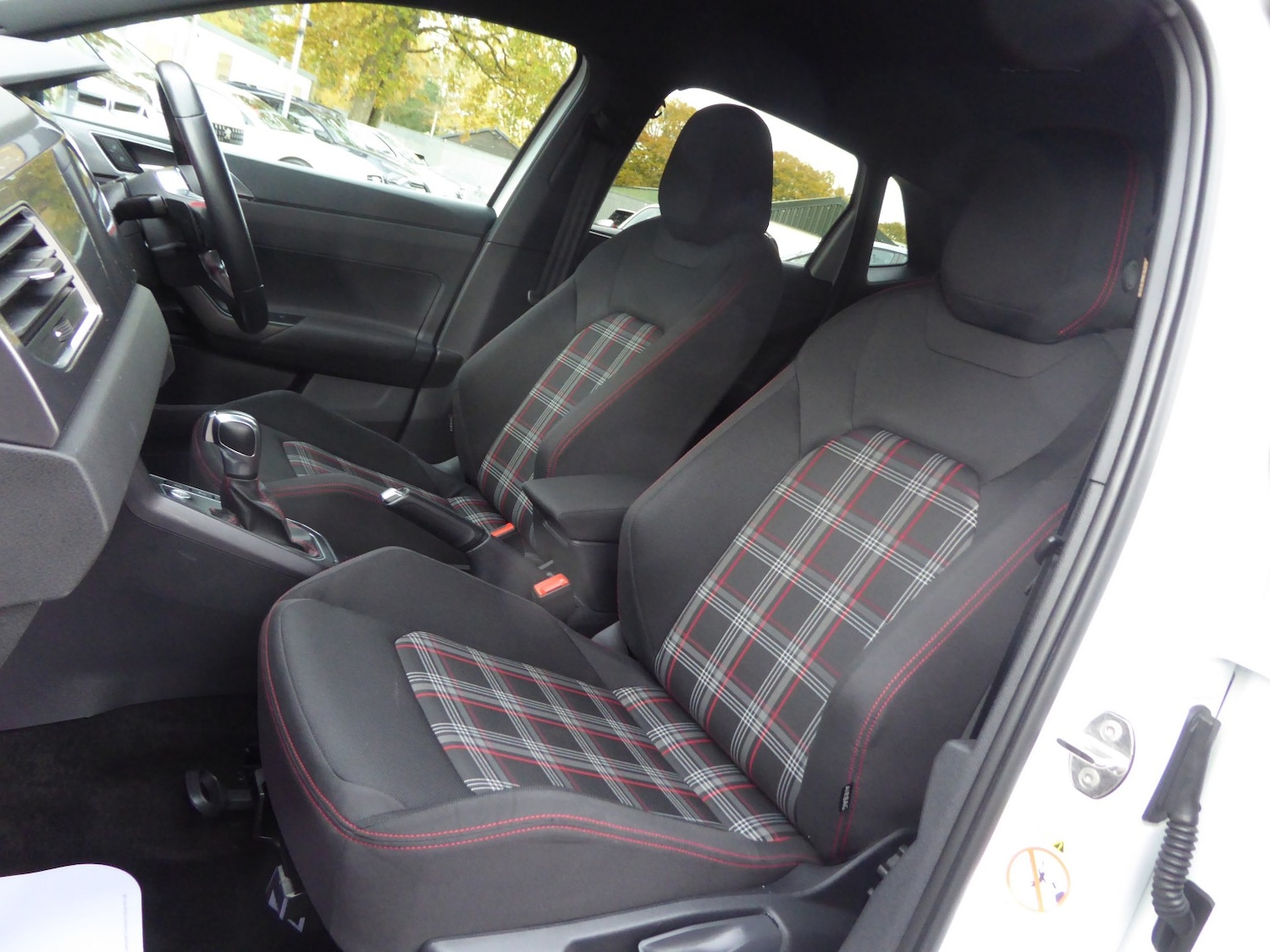 Used Volkswagen Polo 2020 for sale - 76482853: Photo 24