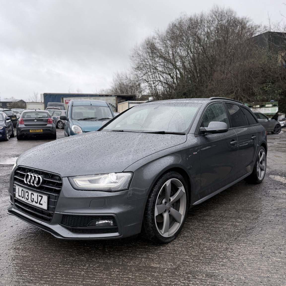 Used Audi A4 2013 for sale - 77622570: Photo 2