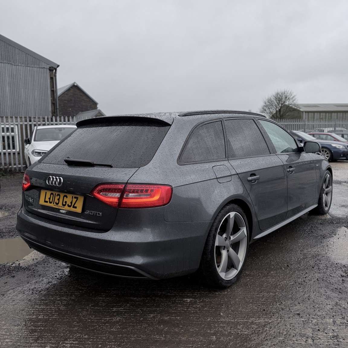 Used Audi A4 2013 for sale - 77622570: Photo 3