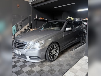 Used Mercedes-Benz E Class 2013 for sale - 78978523: Photo