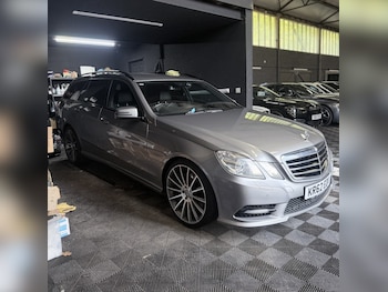 Used Mercedes-Benz E Class 2013 for sale - 78978523: Photo