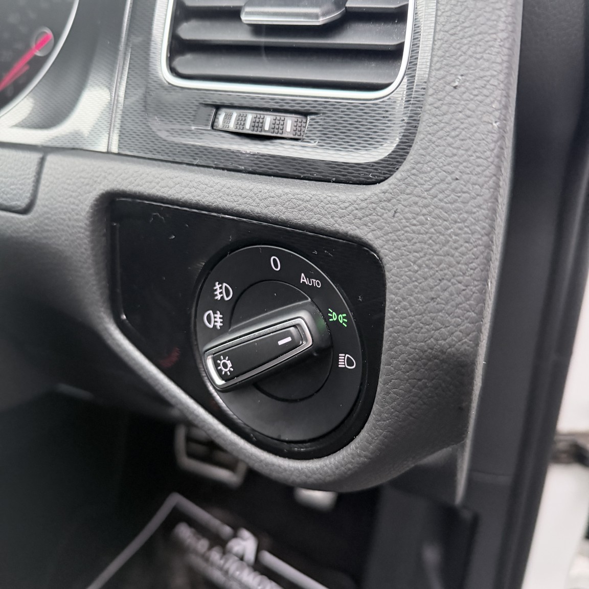 Used Volkswagen Golf 2015 for sale - 77096951: Photo 24