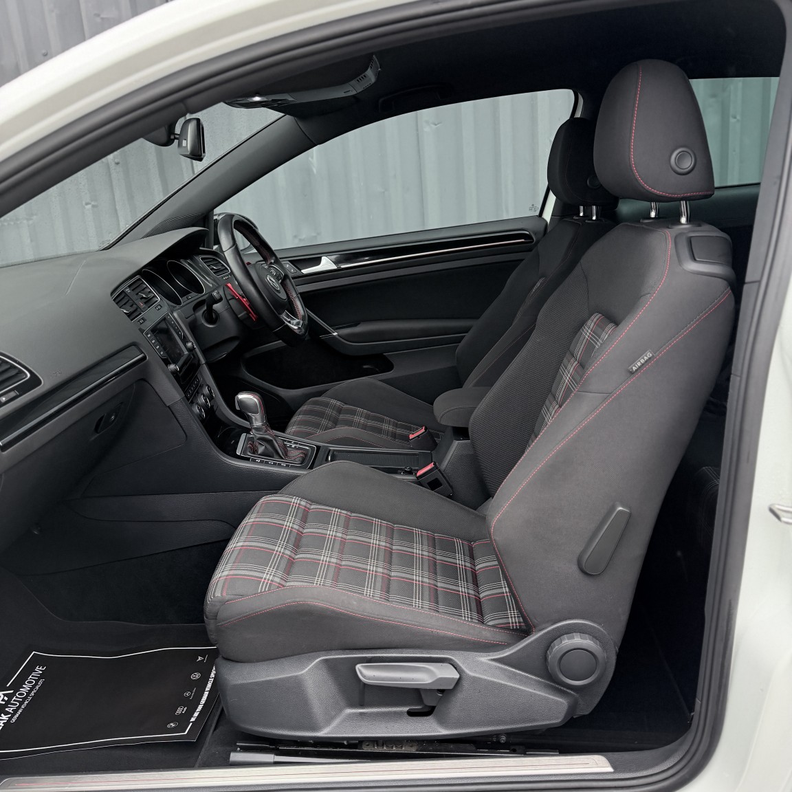 Used Volkswagen Golf 2015 for sale - 77096951: Photo 33