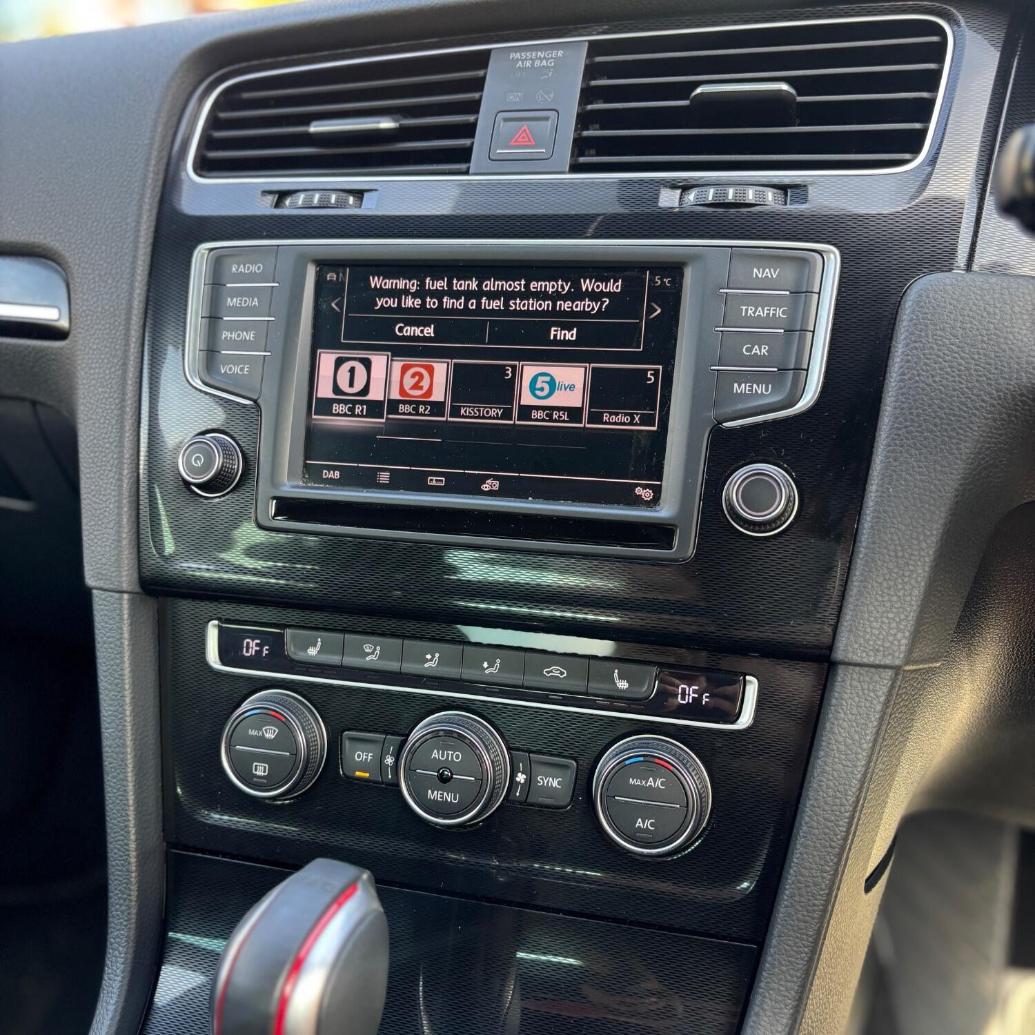 Used Volkswagen Golf 2015 for sale - 77096951: Photo 9