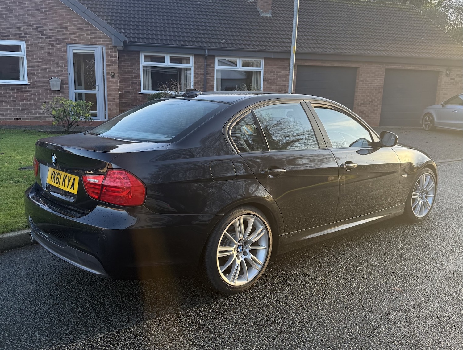 Used BMW 3 Series 2011 for sale - 77189325: Photo 2