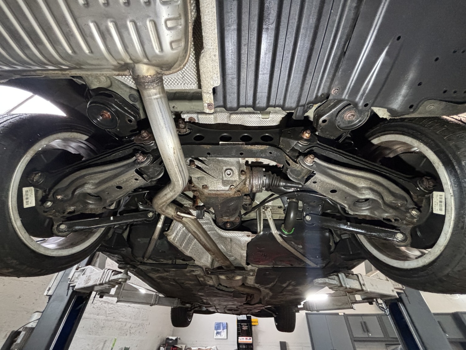 Used BMW 3 Series 2011 for sale - 77189325: Photo 4