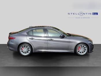 Used Alfa Romeo Giulia 2018 for sale - 79768082: Photo