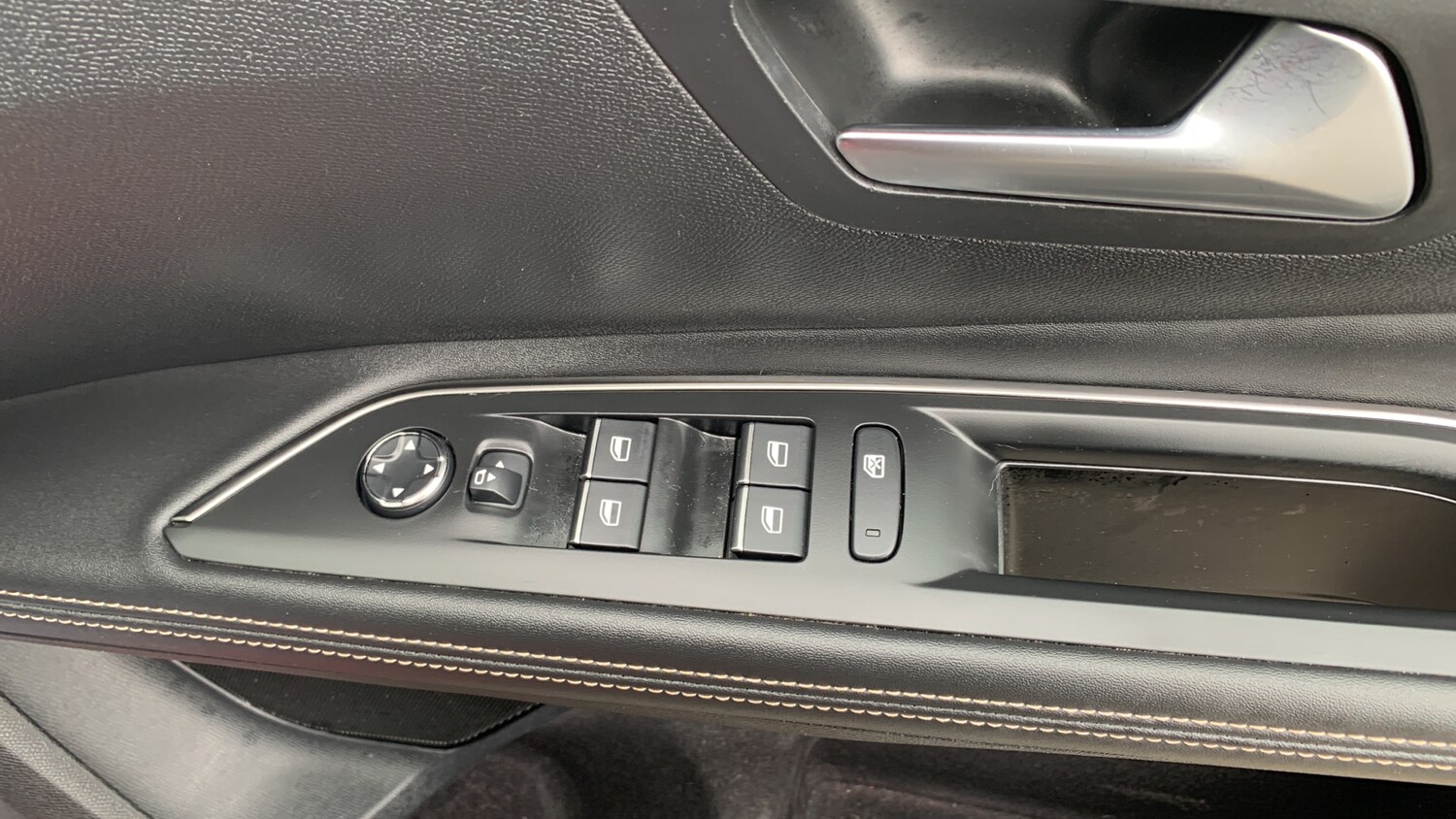 Used Peugeot 5008 2023 for sale - 77659694: Photo 22