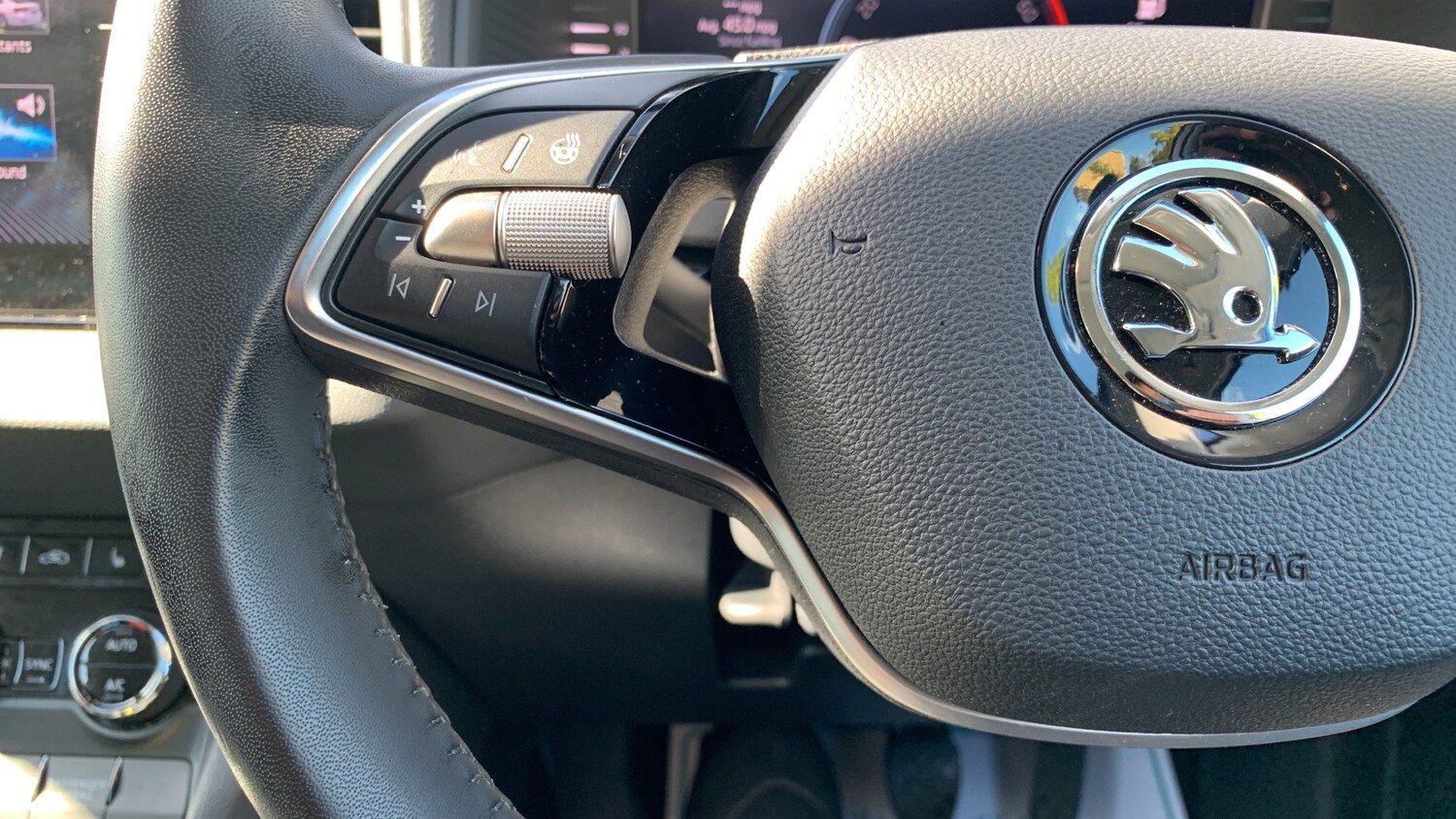 Used Skoda Karoq 2024 for sale - 75942596: Photo 23