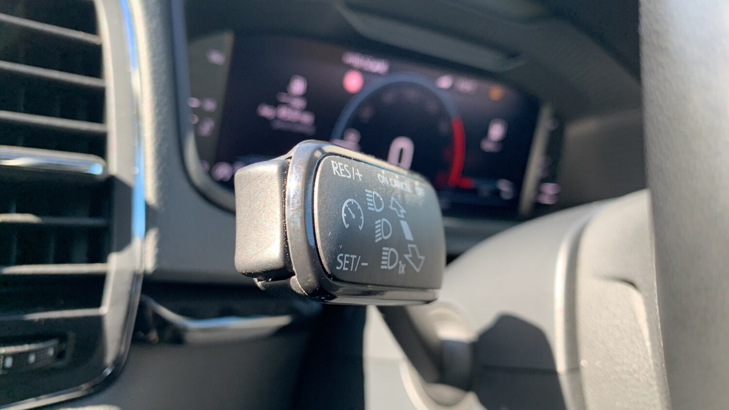 Used Skoda Karoq 2024 for sale - 75942596: Photo 27