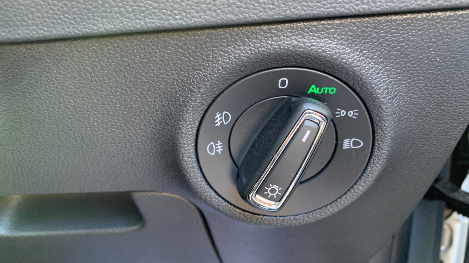 Used Skoda Karoq 2024 for sale - 75942596: Photo 34