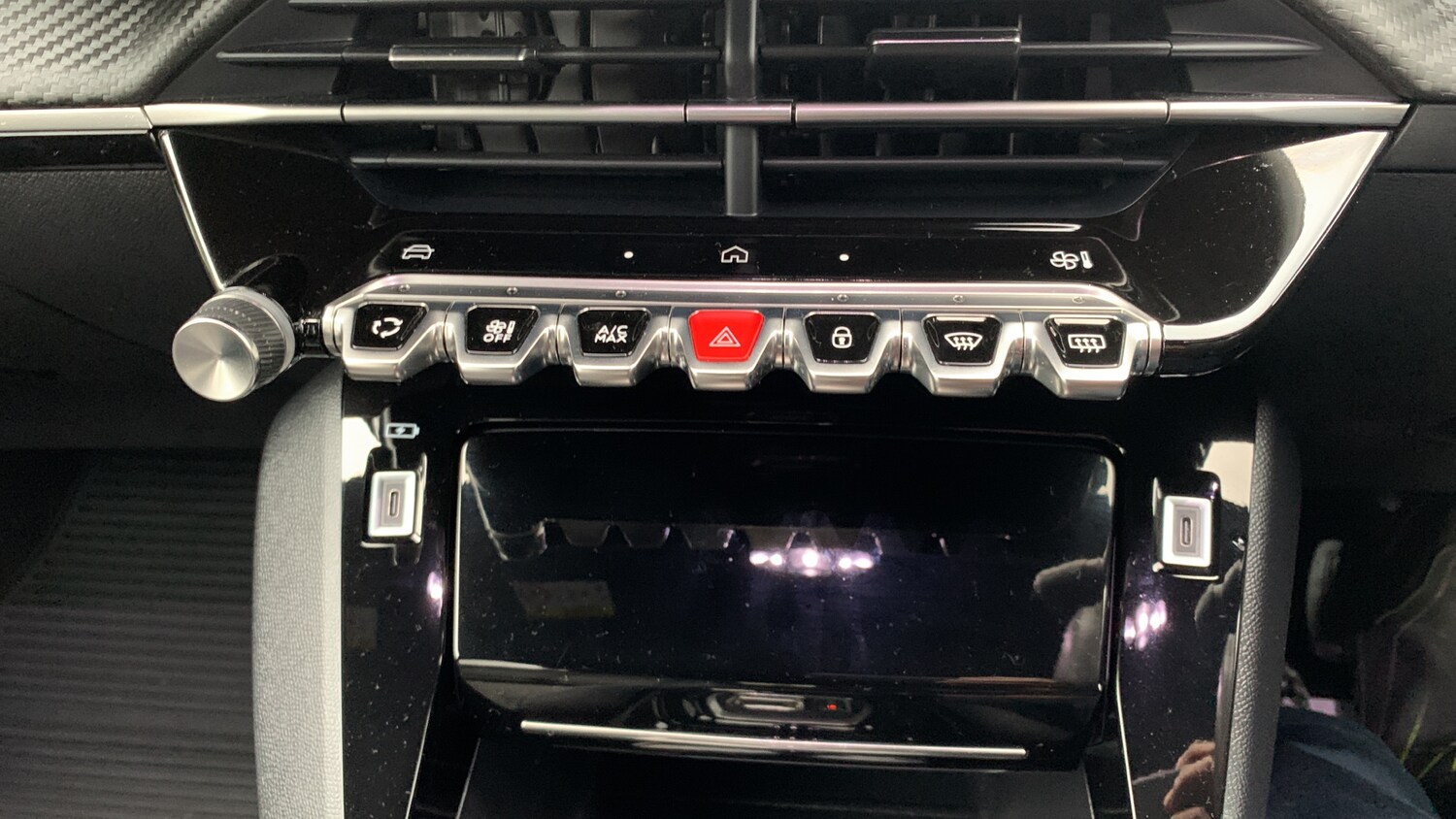 Used Peugeot 2008 2024 for sale - 76729997: Photo 57