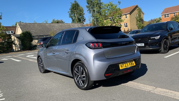 Used Peugeot 208 2023 for sale - 76327636: Photo 5
