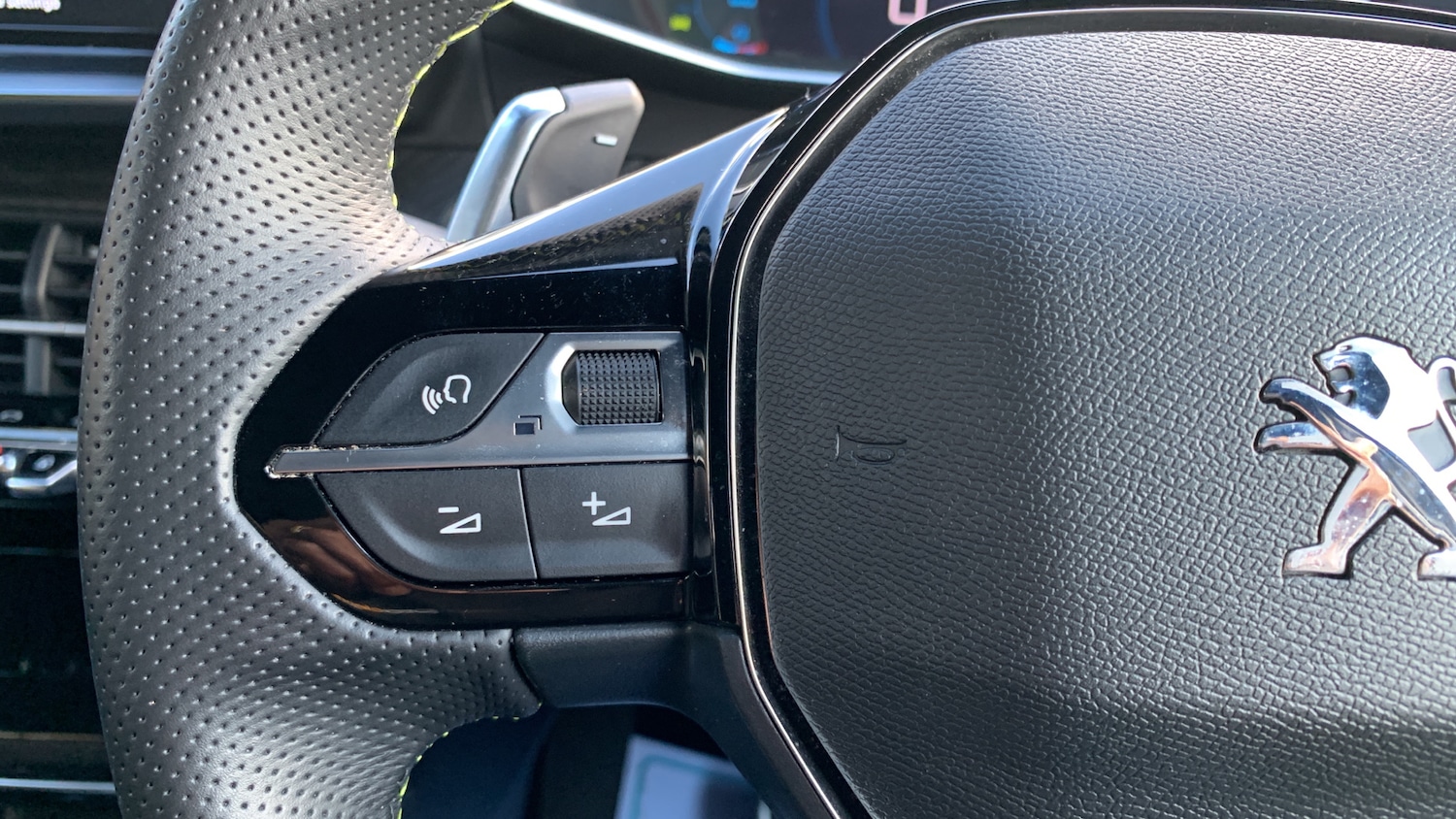 Used Peugeot 2008 2023 for sale - 76338283: Photo 23