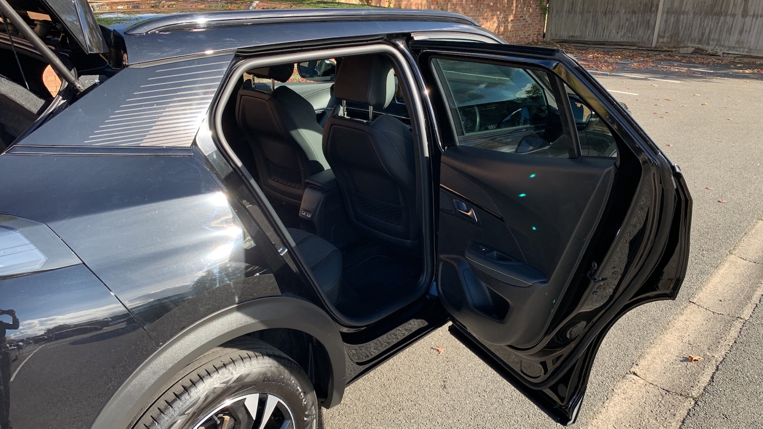Used Peugeot 2008 2023 for sale - 76338283: Photo 54