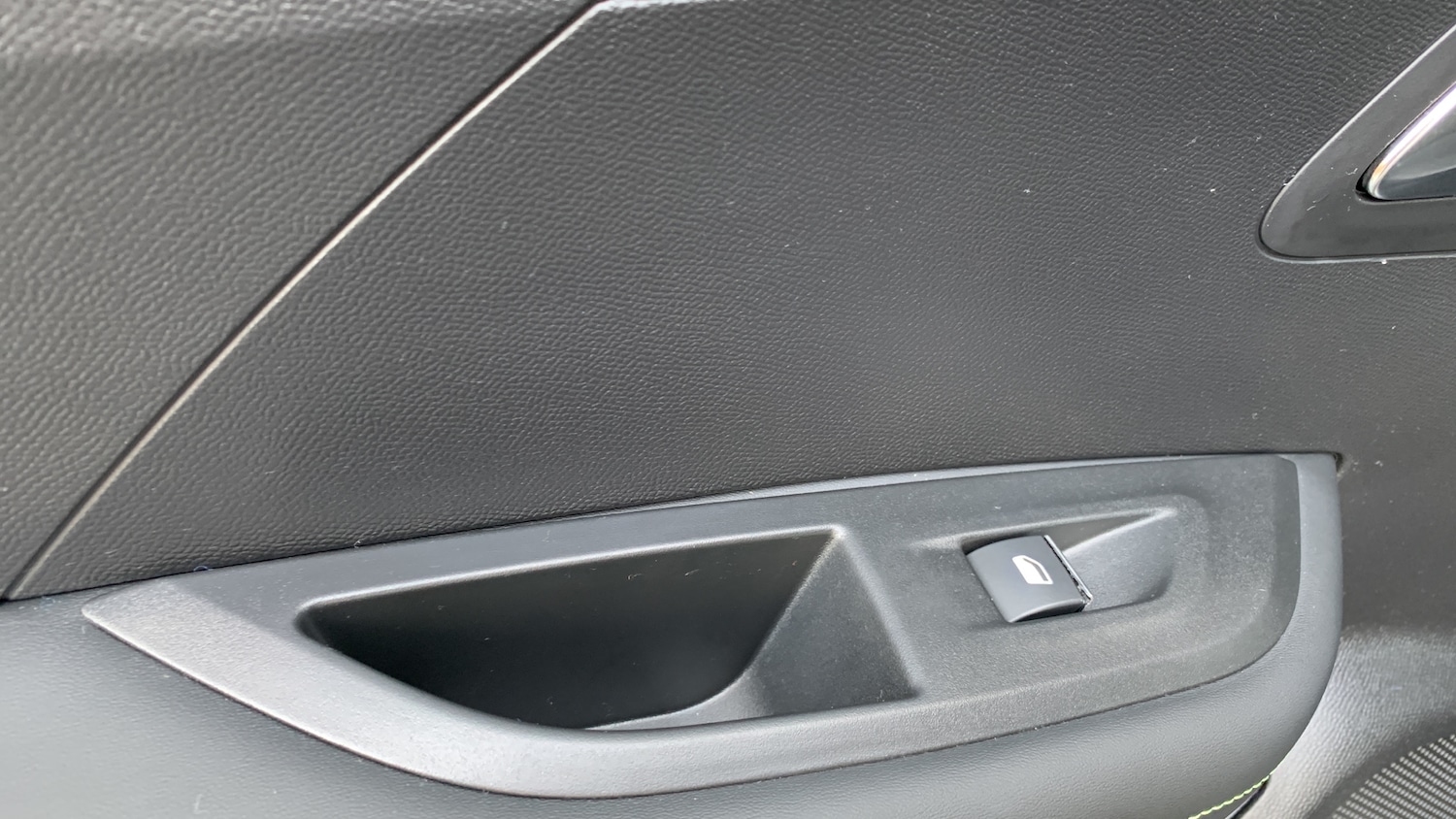 Used Peugeot 2008 2024 for sale - 77457179: Photo 41