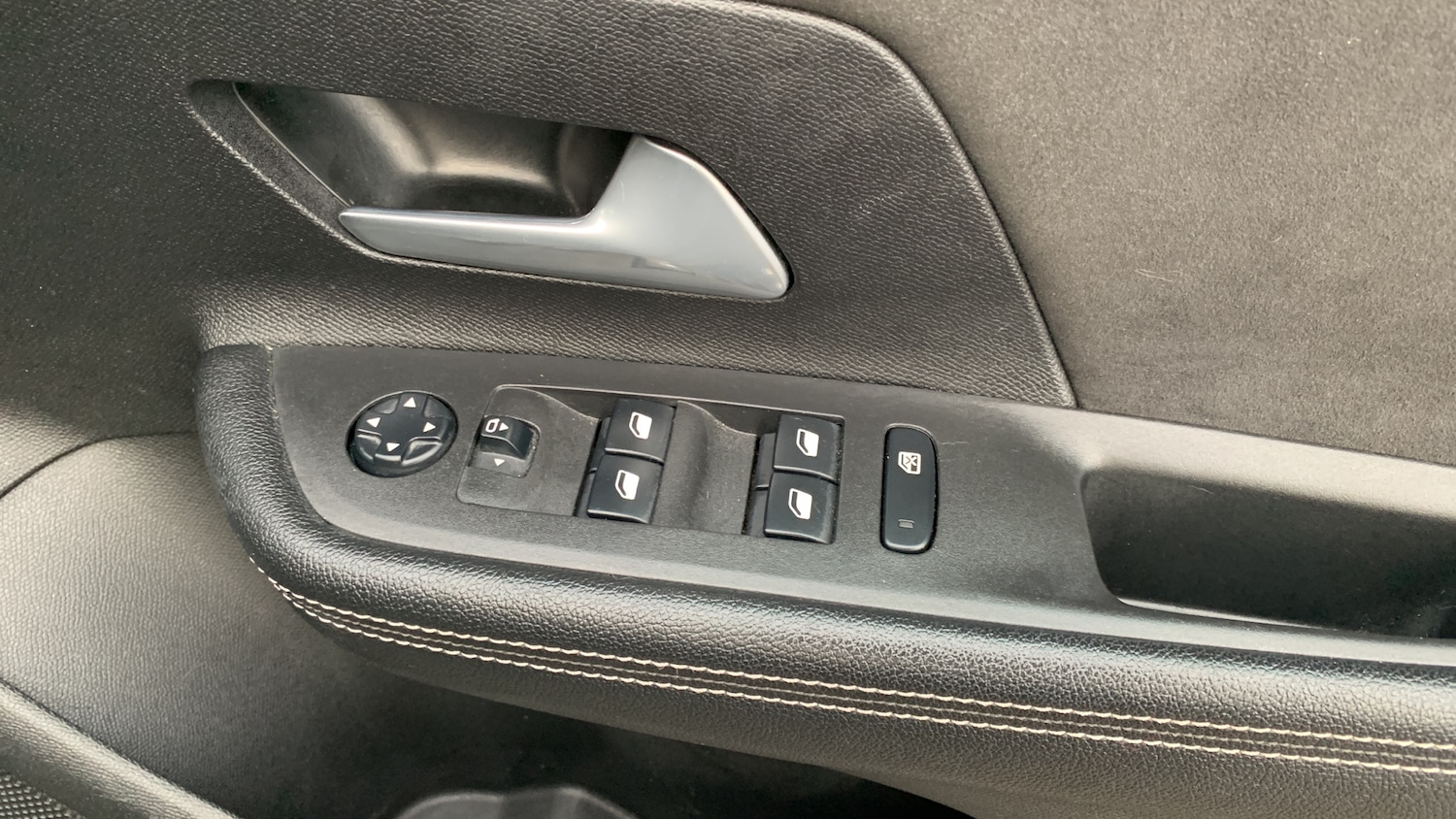 Used Vauxhall Mokka Electric 2021 for sale - 76953764: Photo 22