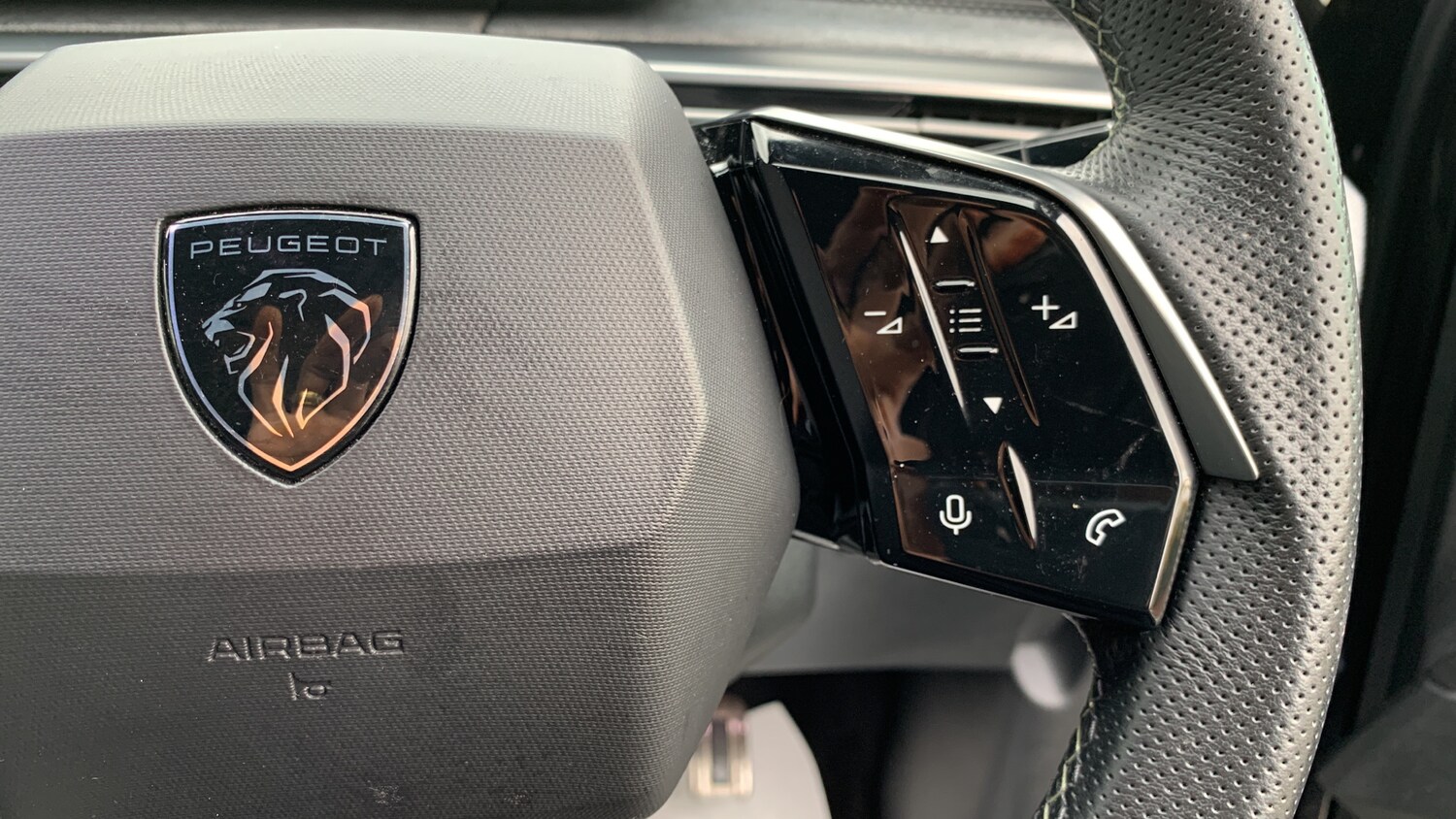 Used Peugeot 3008 2024 for sale - 76419745: Photo 24