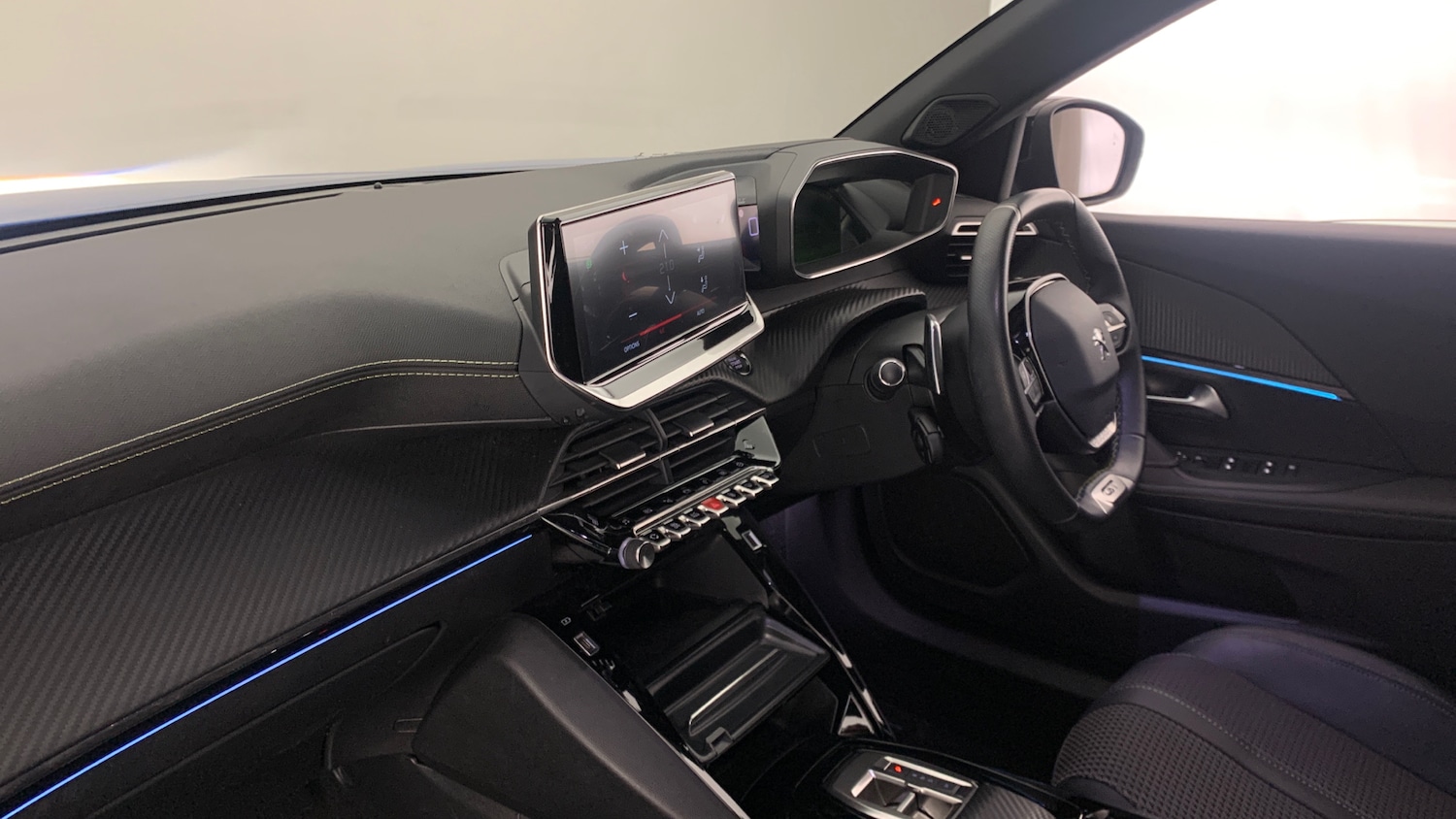 Used Peugeot 2008 2022 for sale - 77457174: Photo 2